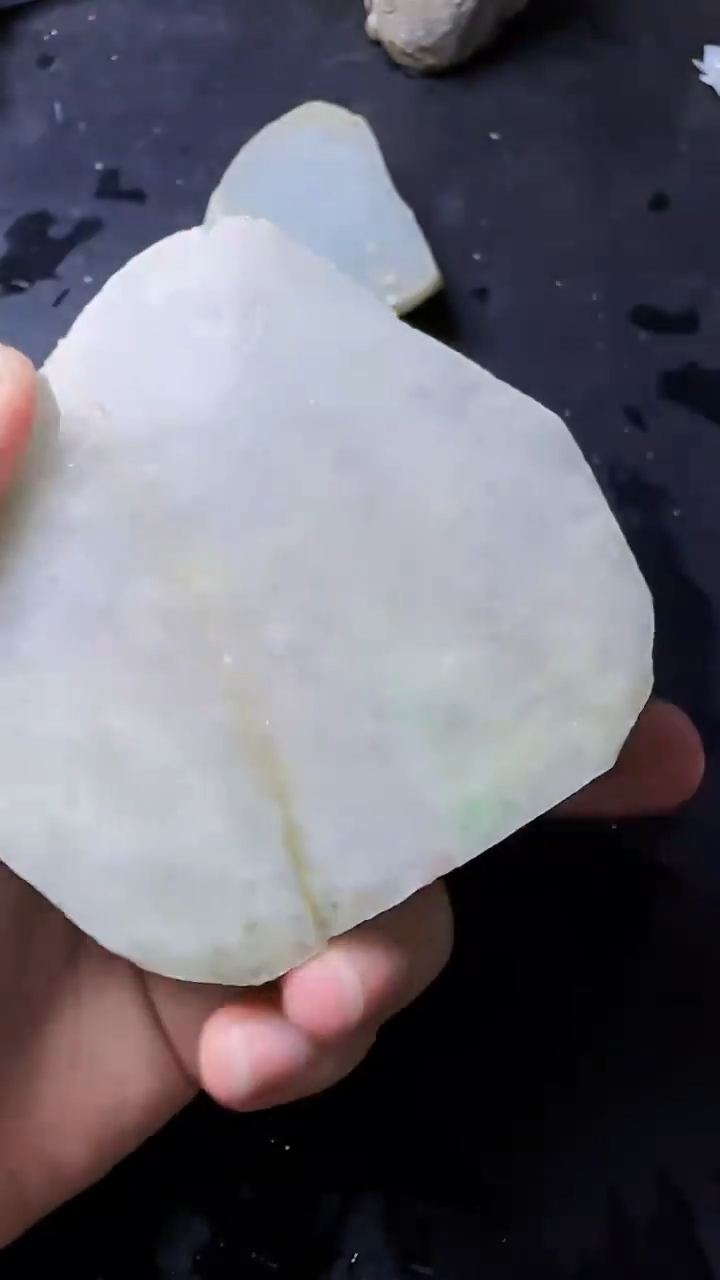 翡翠未镶嵌颈饰093翡翠