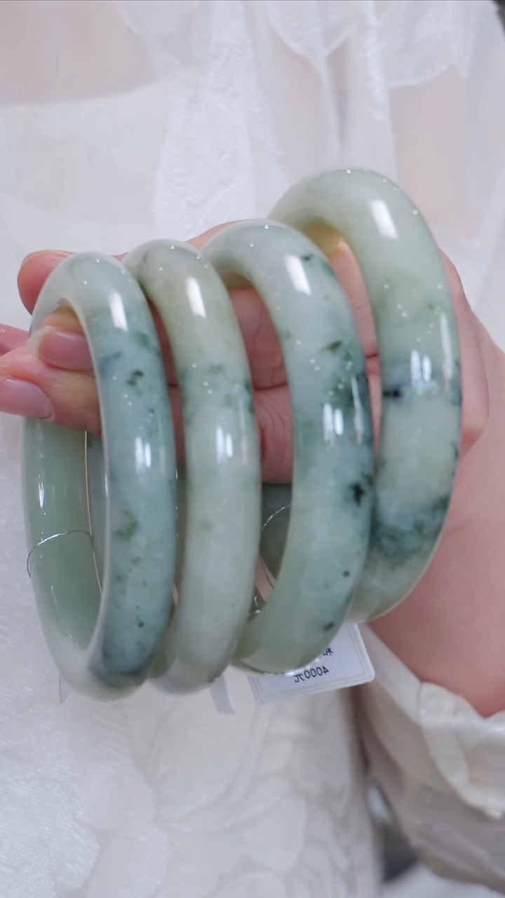 和田玉手镯未镶嵌14【多样性发一】圈口60-61棉