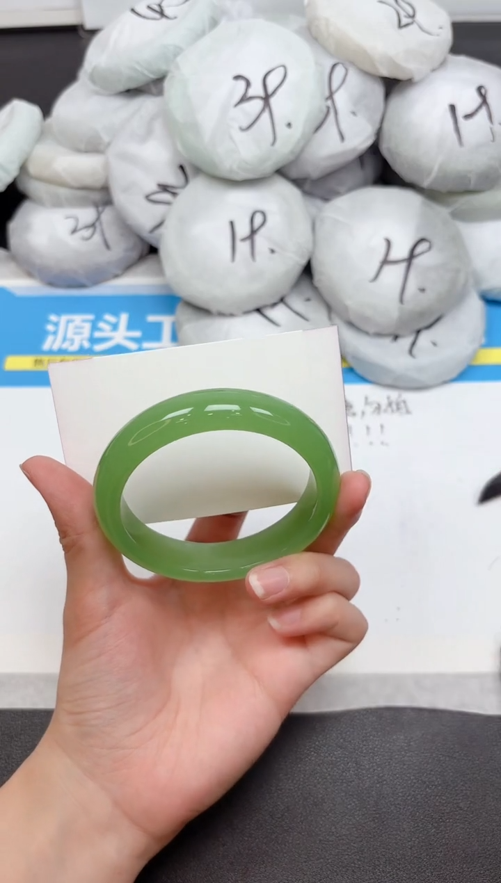 未镶嵌手镯石英质玉318-56.7