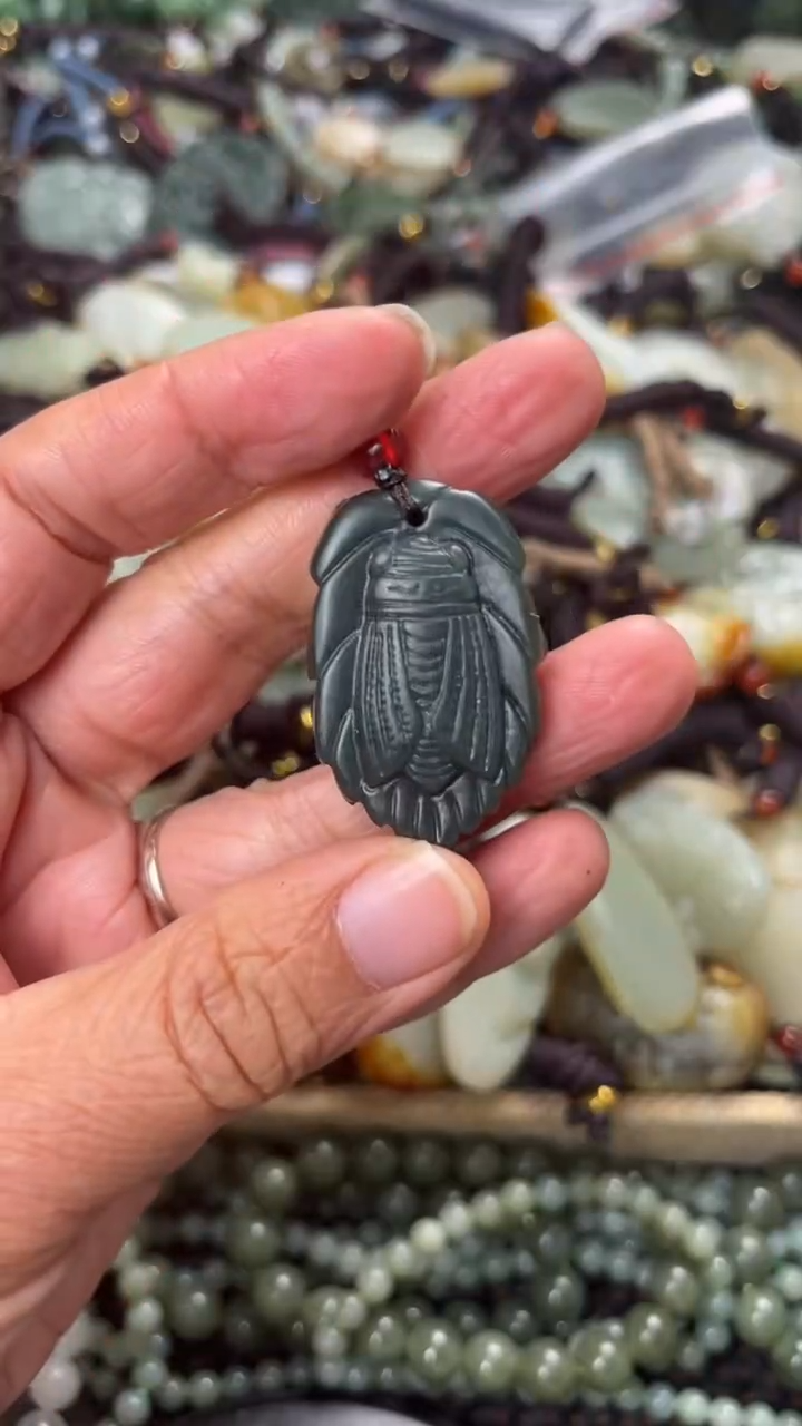 【闪购商品】和田玉颈饰未镶嵌多样性发货没有证书拍一发一有瑕