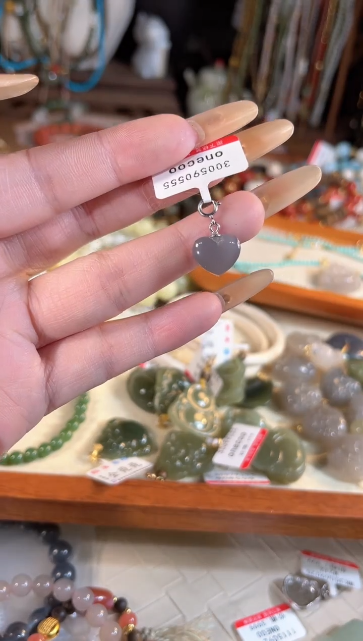 【闪购商品】和田玉吊坠(不含链)银S925镶嵌多样性发货其一