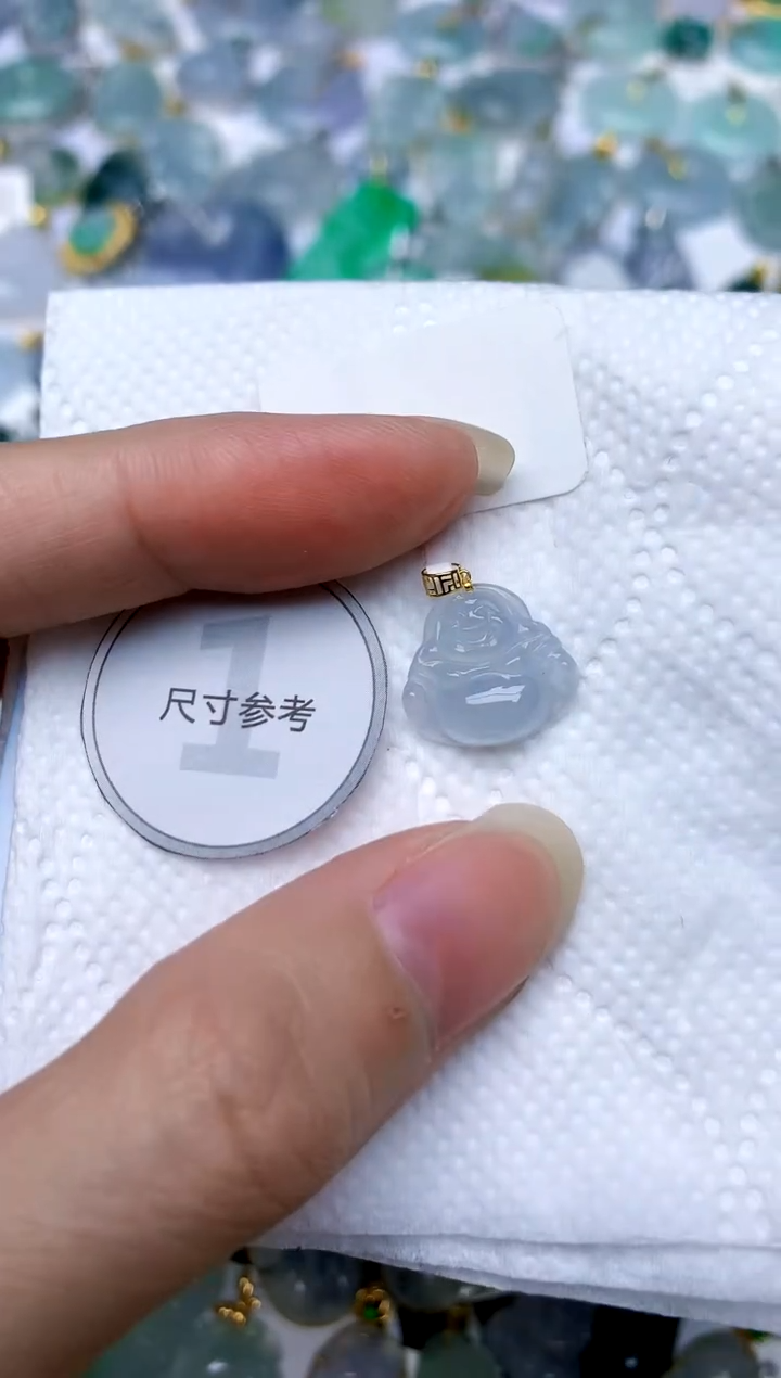 颈饰18K金镶嵌翡翠天然A货翡翠