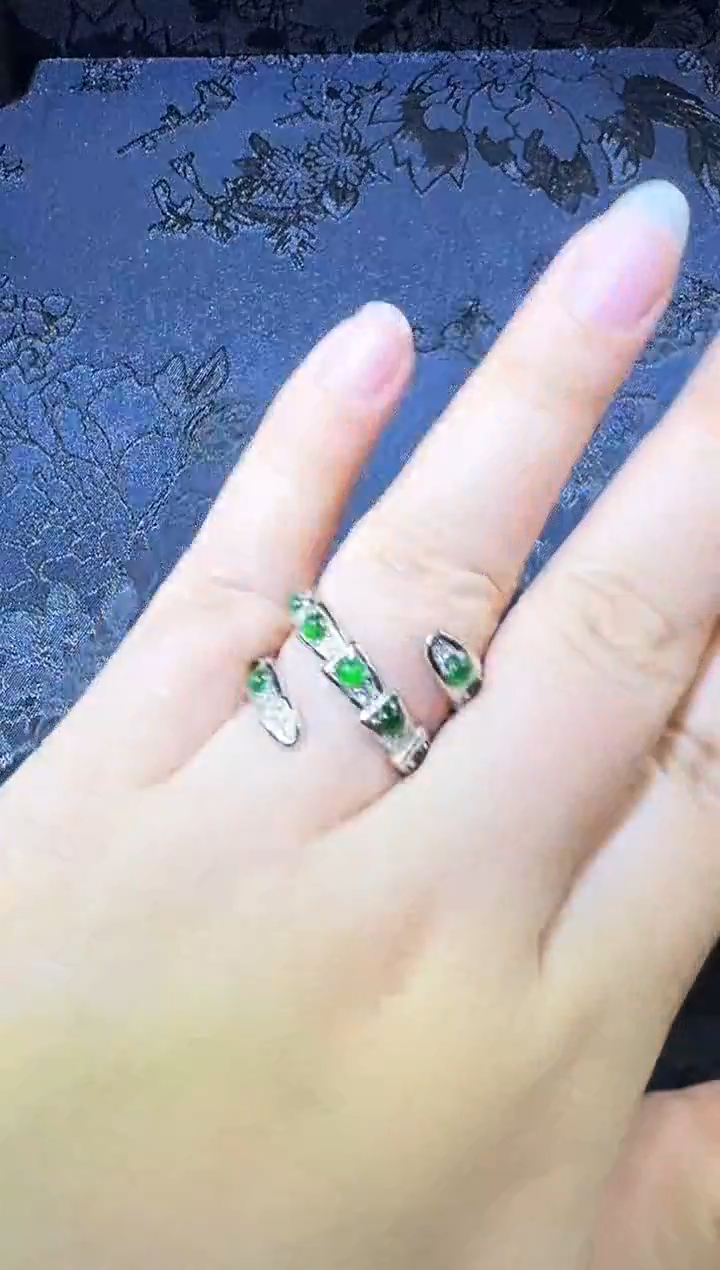 【闪购商品】翡翠戒指银S925镶嵌戒指