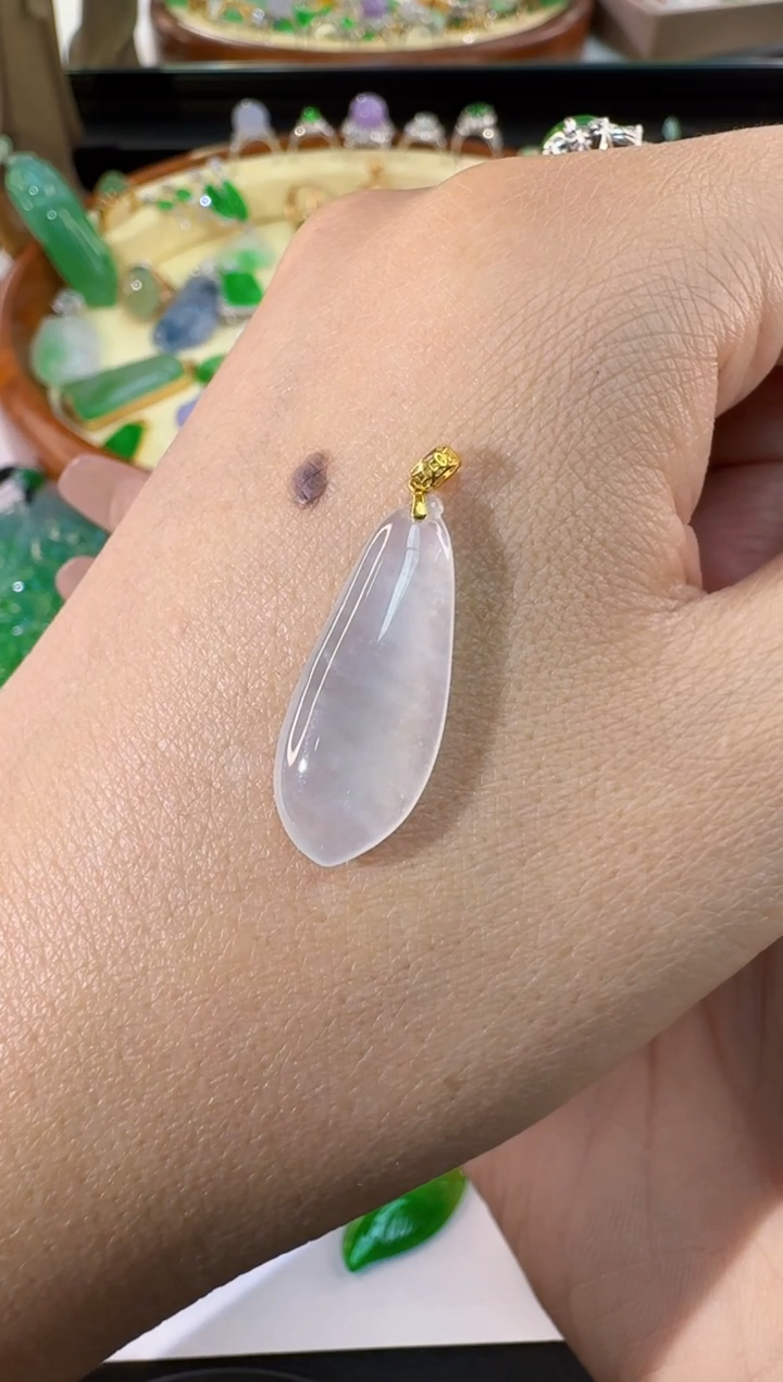 【闪购商品】翡翠颈饰18K金镶嵌缅甸A货翡翠吊坠