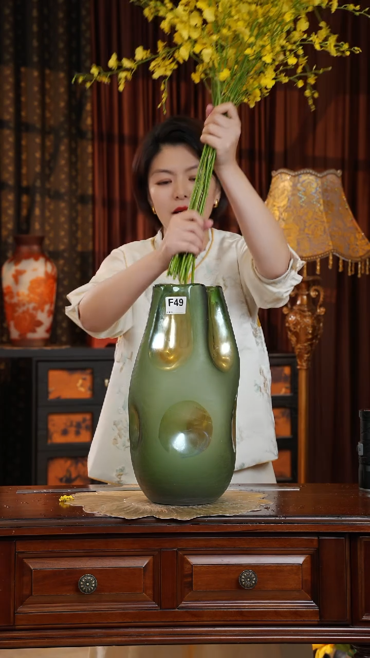 琉璃琉璃F49.。。。。。。