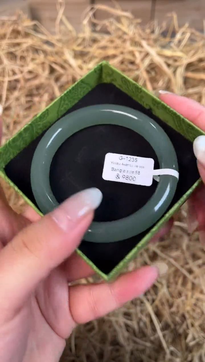 未镶嵌手镯石英质玉G-1235