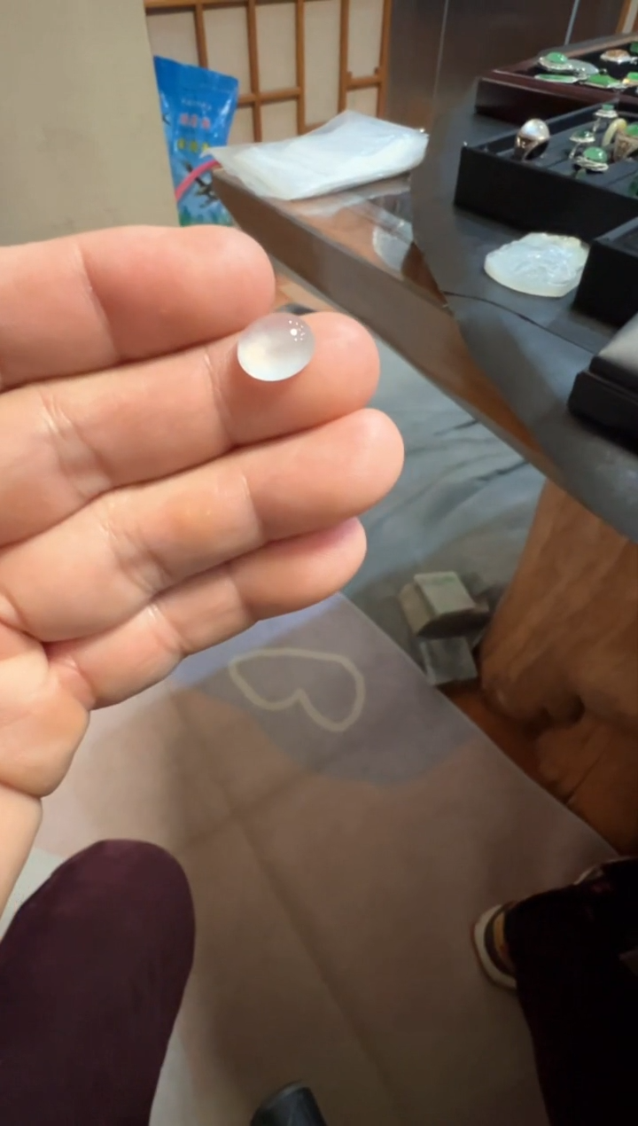 【闪购商品】翡翠挂件未镶嵌白冰蛋面