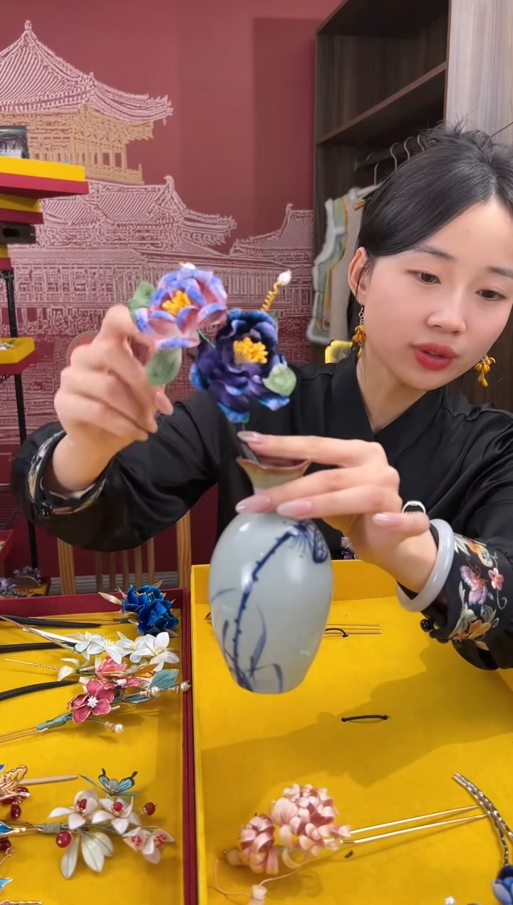 【闪购商品】刺绣非遗绒花（发饰）