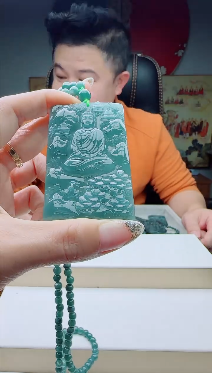 颈饰未镶嵌翡翠多样性发其一（大日)