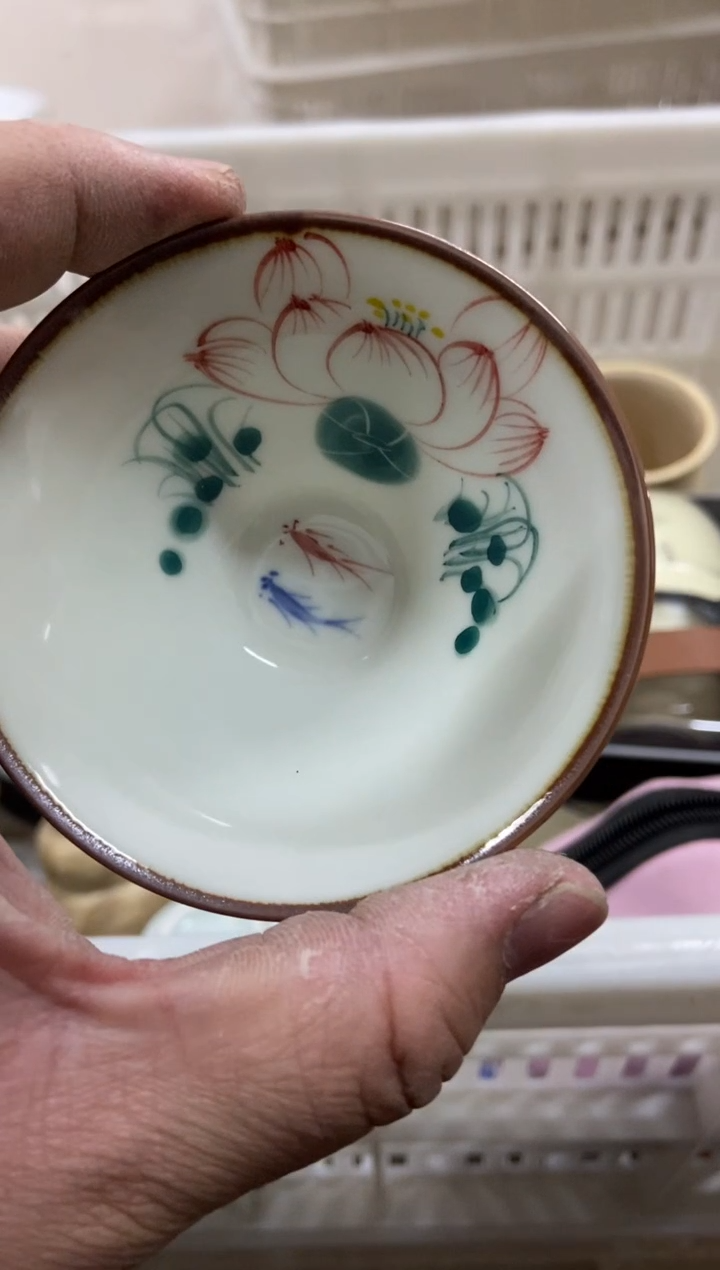 杯子瓷无运费险有瑕疵的摄影的产品有使用过的痕迹有点脏介意勿拍