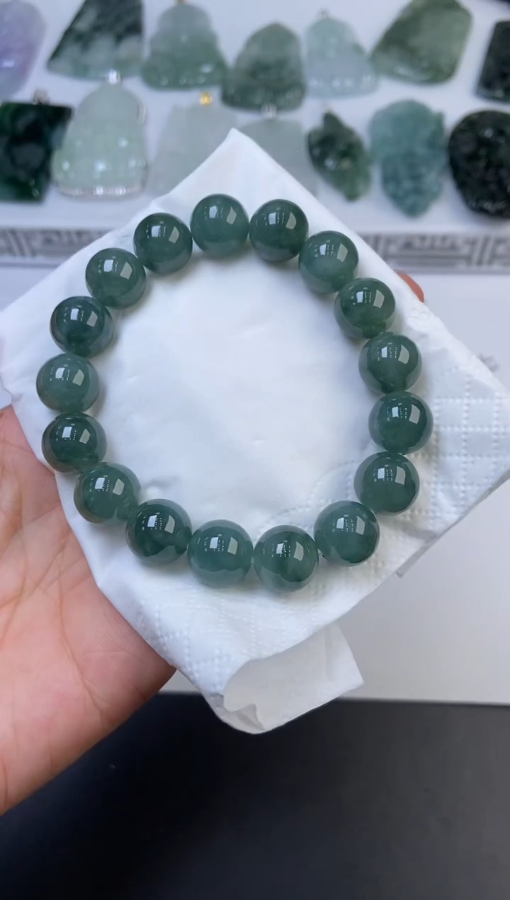 未镶嵌挂件翡翠374200   多人  多样性发一件