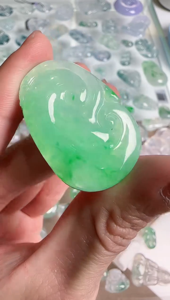 【闪购商品】翡翠吊坠(不含链)未镶嵌··