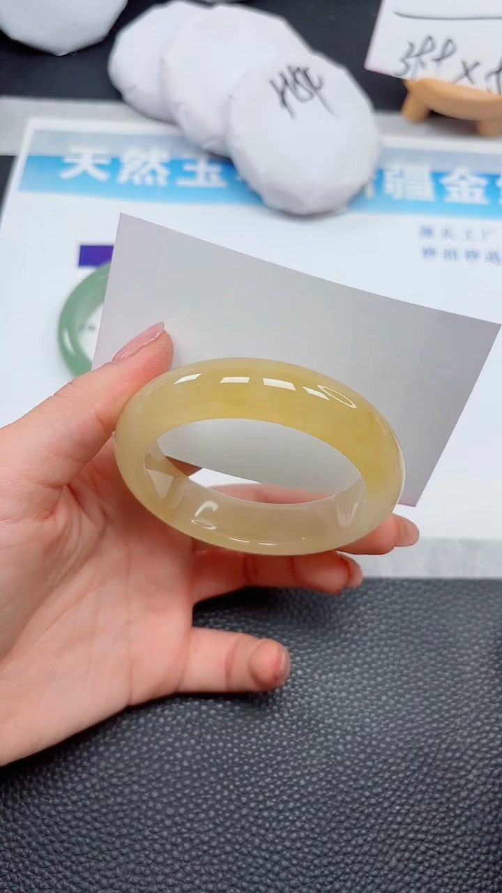 【闪购商品】石英质玉手镯未镶嵌524