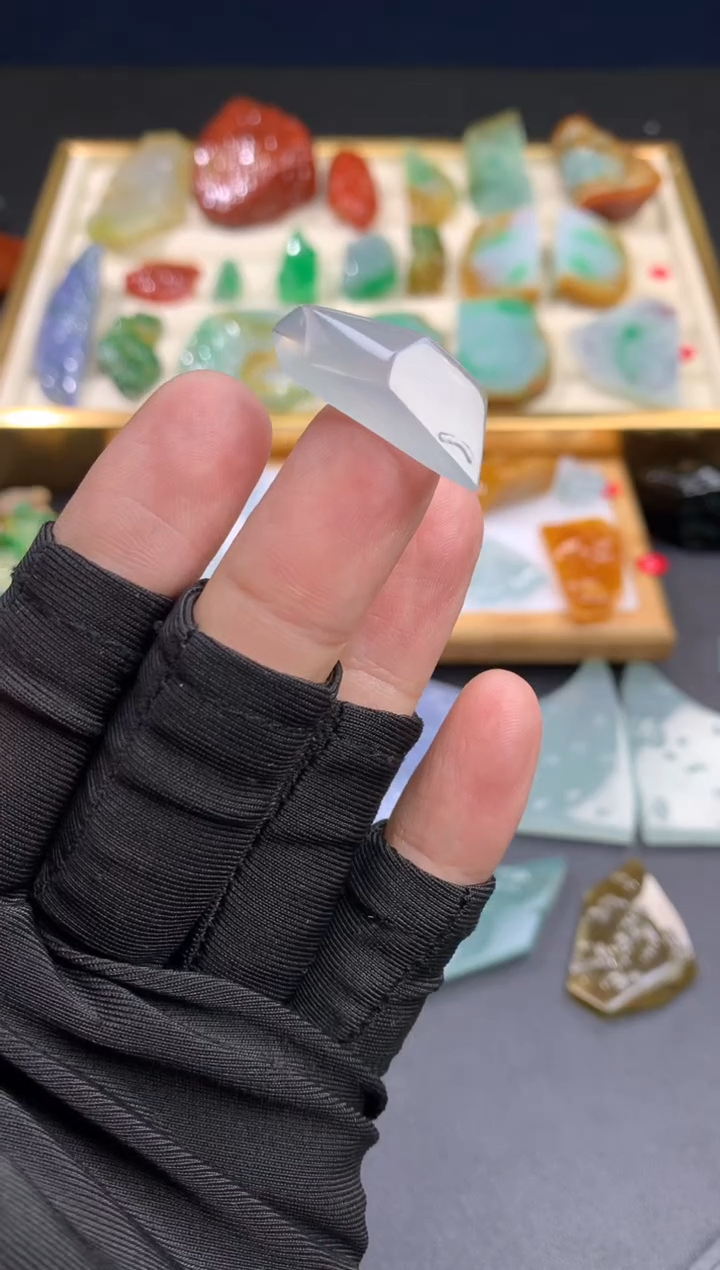 【闪购商品】定制翡翠未镶嵌         