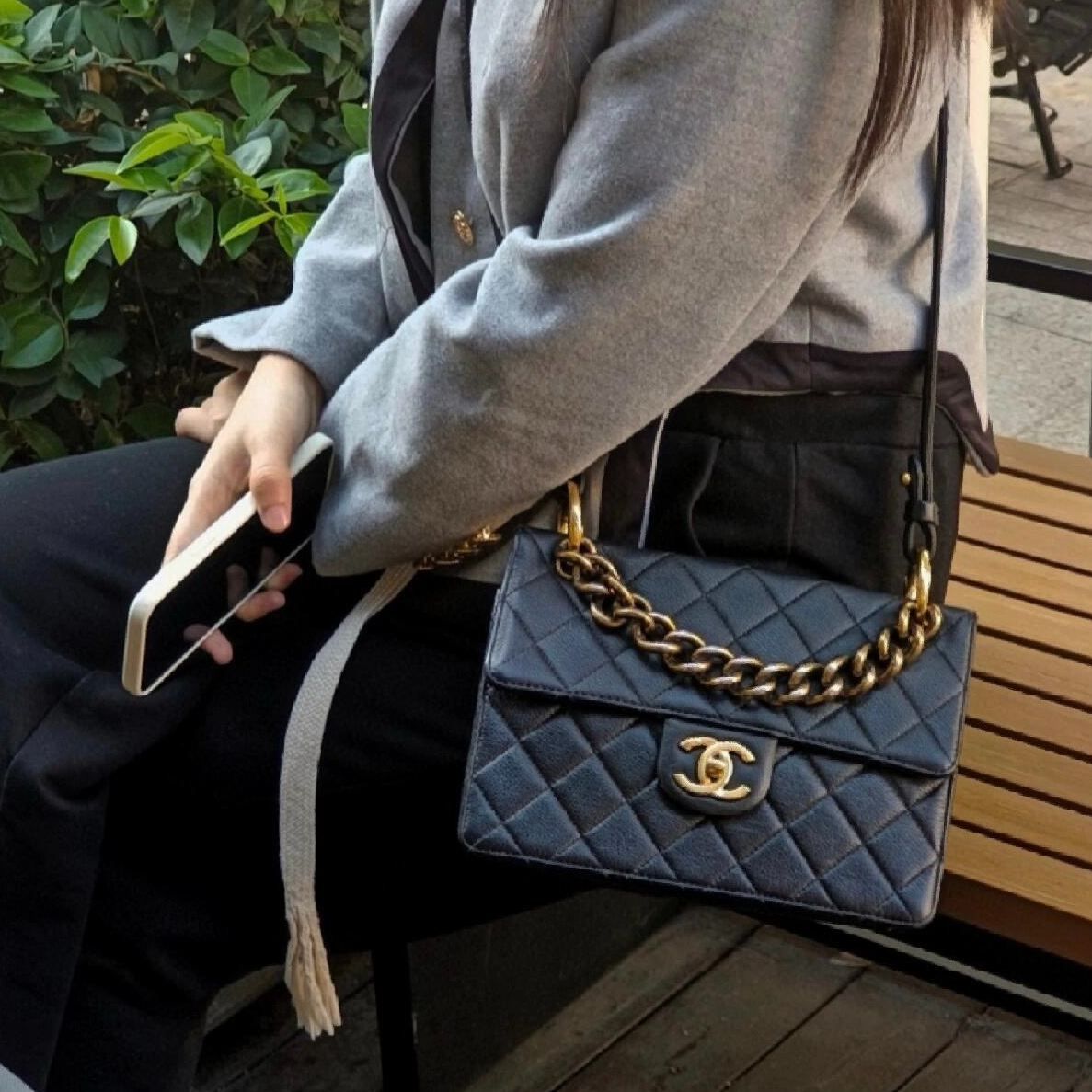 99新 Chanel/香奈儿 6250|香奈儿孟买斜挎包炭黑金荔枝牛手提