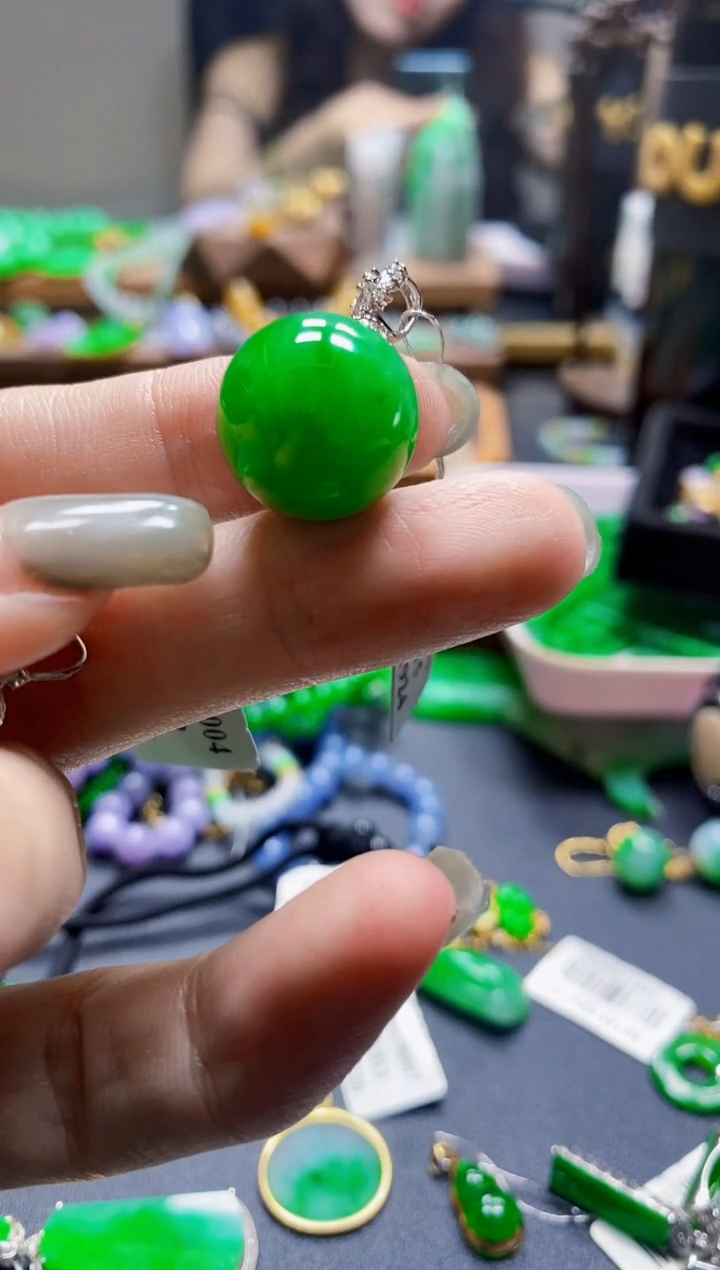 定制翡翠18K金镶嵌珠子