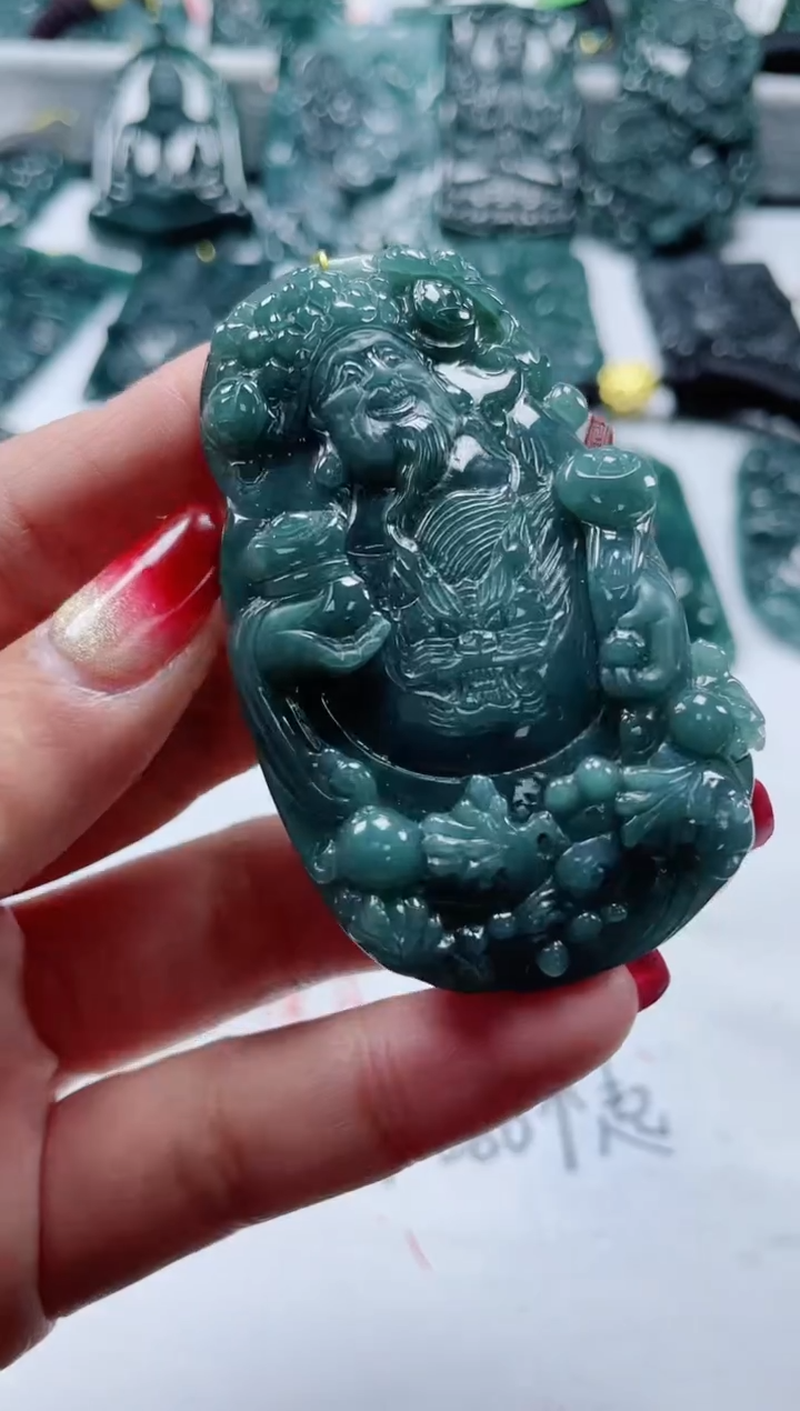 【闪购商品】翡翠颈饰未镶嵌          