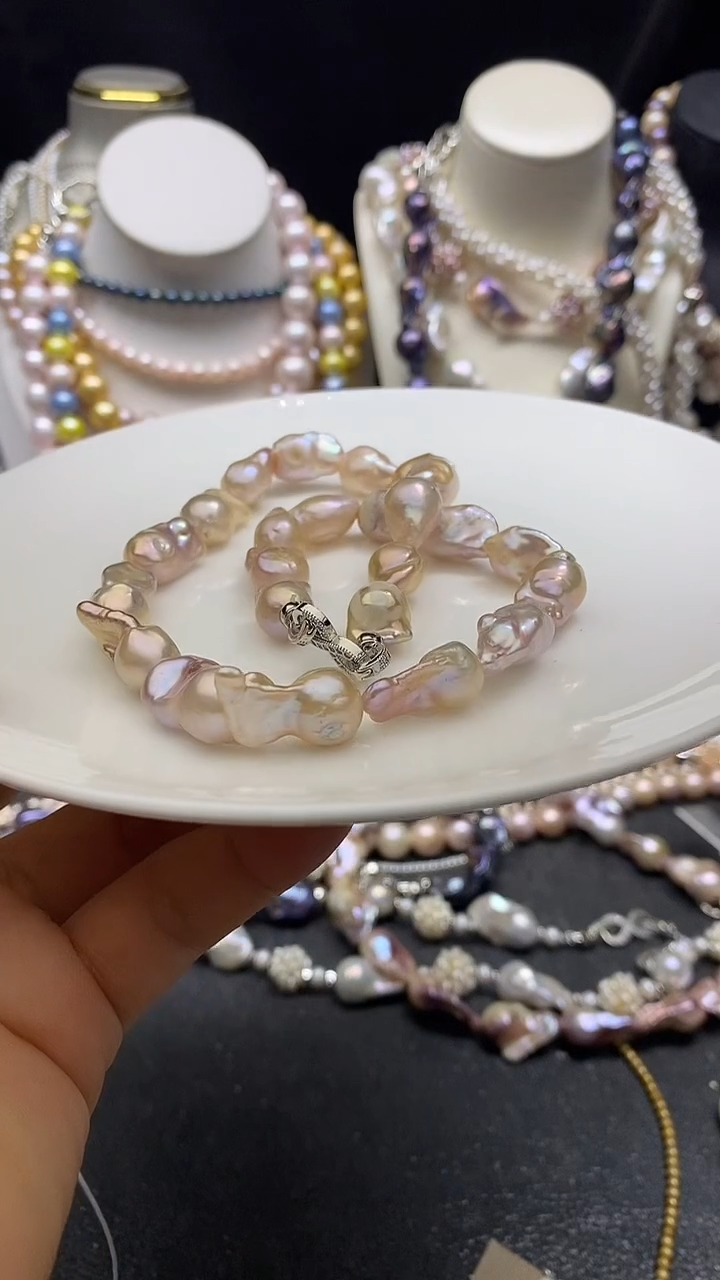 颈饰未镶嵌淡水珍珠多人