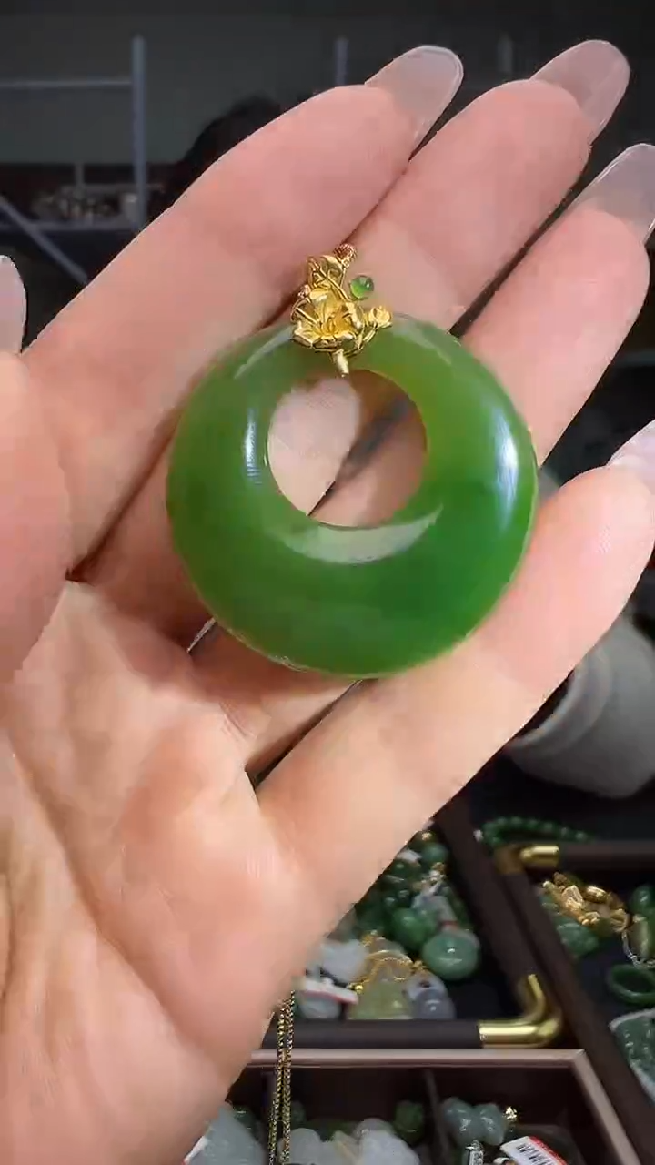 颈饰18K金镶嵌和田玉 (多样性发货.发其一）11.17.54