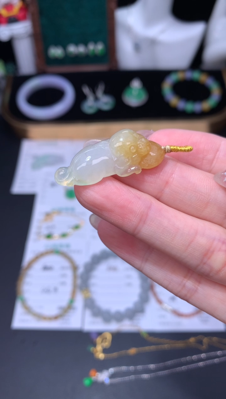 未镶嵌定制翡翠48小时鉴赏期 退货不扣服务费