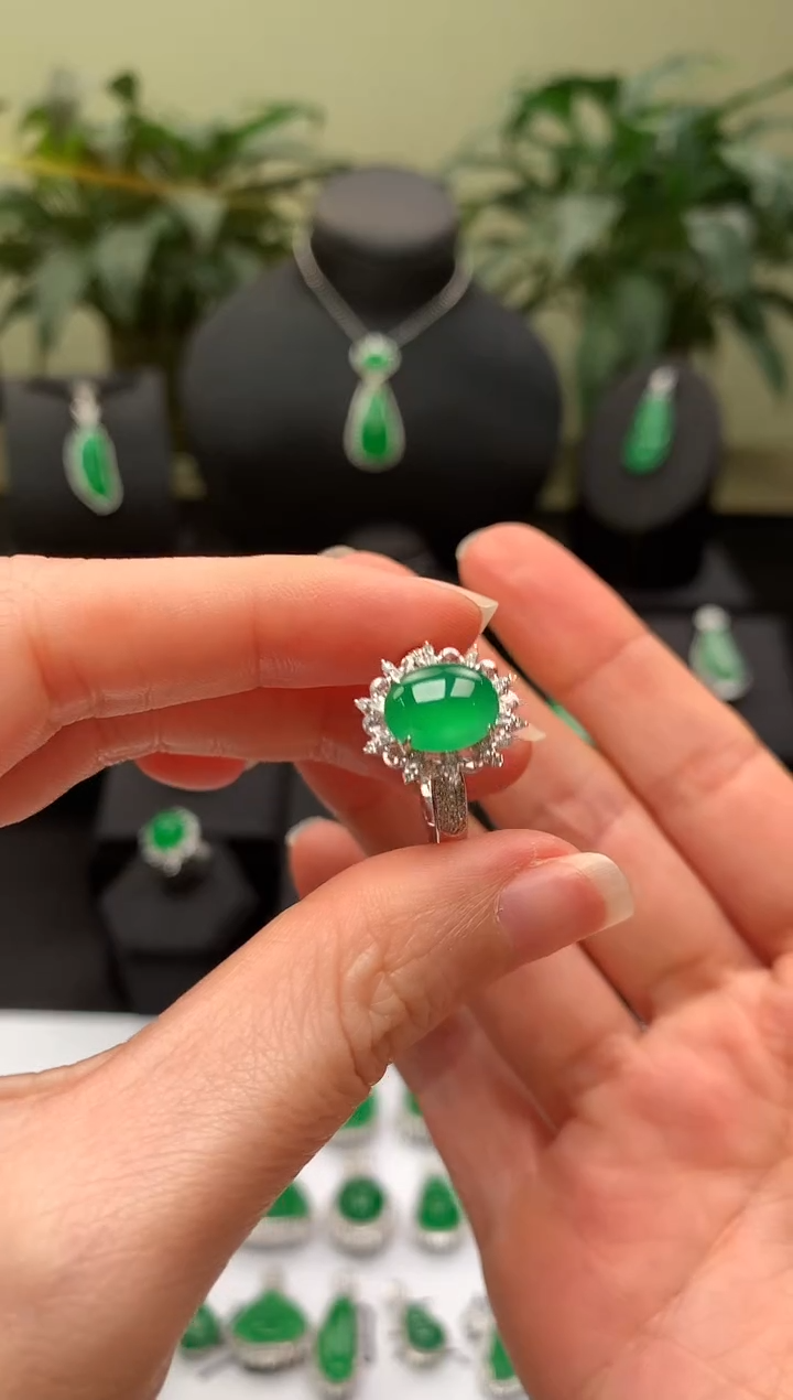 【闪购商品】翡翠戒指18K金镶嵌戒指