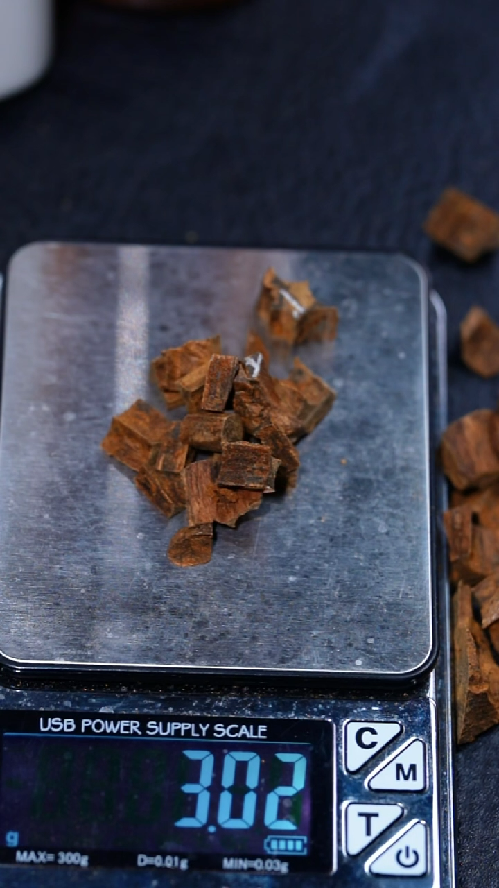 沉香沉香碎屑冷*爷惠安糖结老料3克