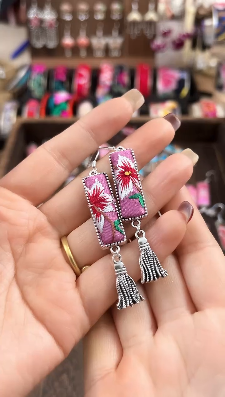 【闪购商品】织绣民族风老绣饰品139