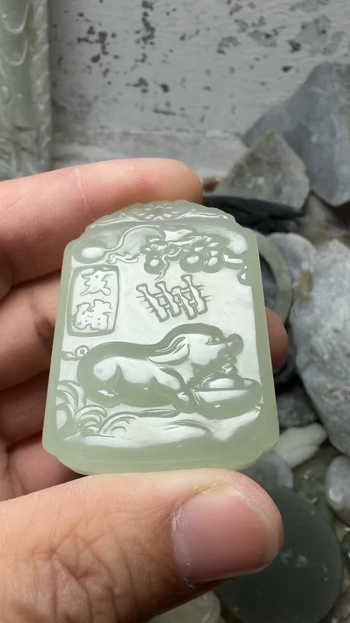 吊坠(不含链)未镶嵌和田玉猪守护神 