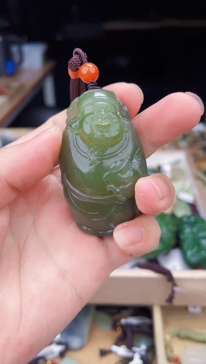 颈饰未镶嵌和田玉1