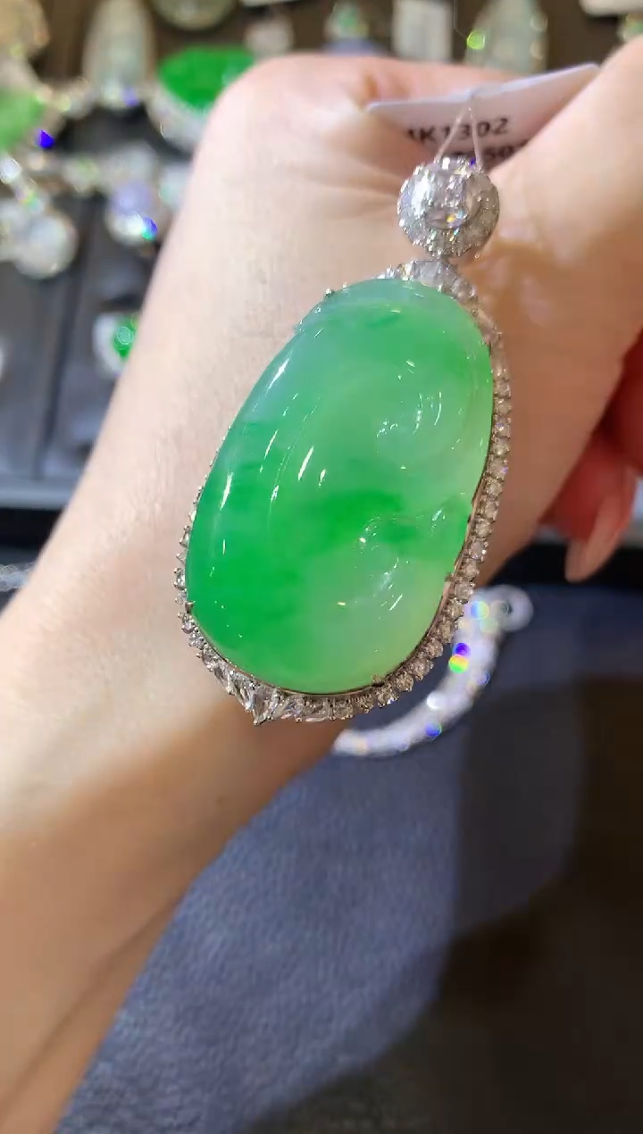 【闪购商品】翡翠吊坠(不含链)18K金镶嵌W52 