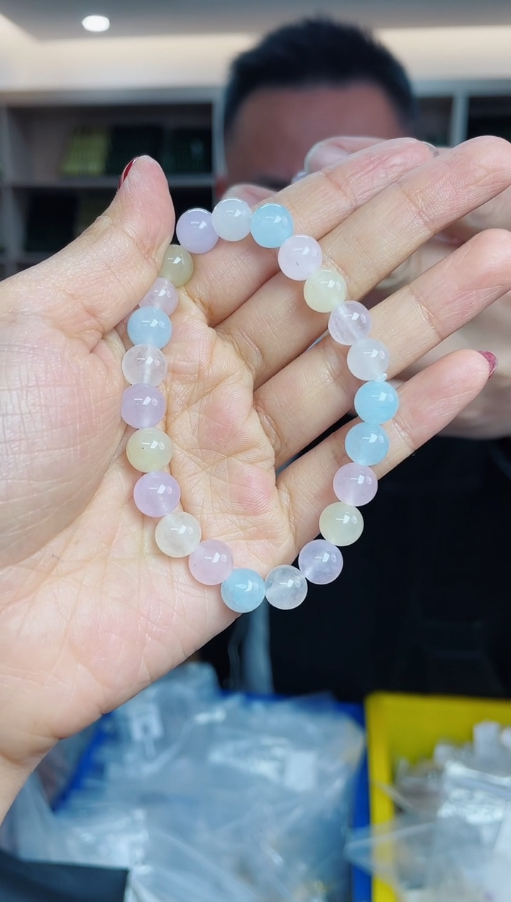 【闪购商品】绿柱石（摩根石）`未镶嵌多样性发一件