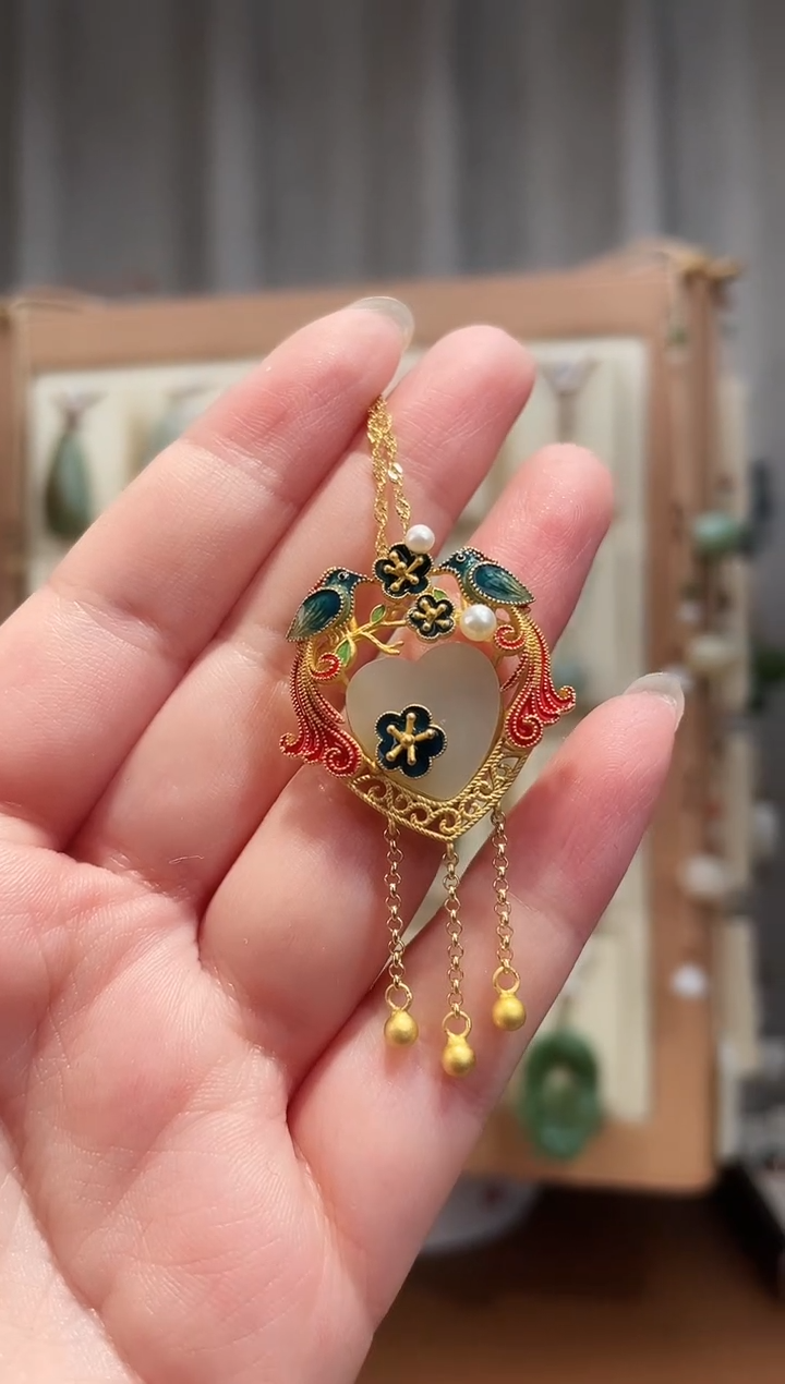 颈饰银S925镶嵌和田玉银镶和田玉吊坠（配银链）