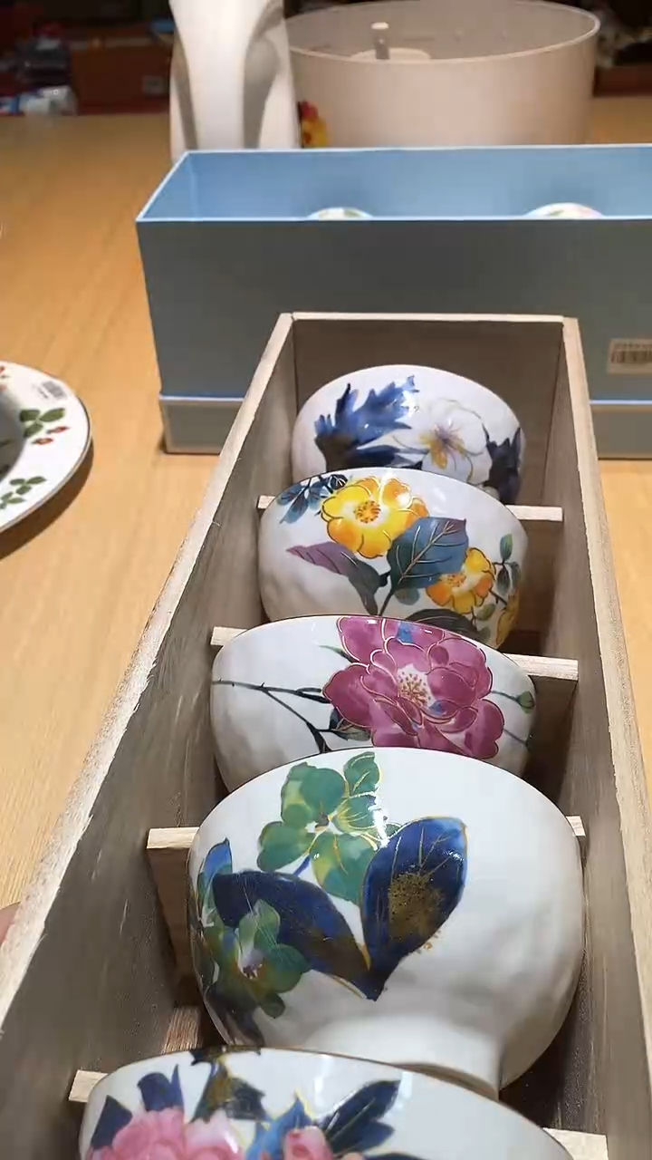 【闪购商品】瓷片锅碗瓢盆一件不剩