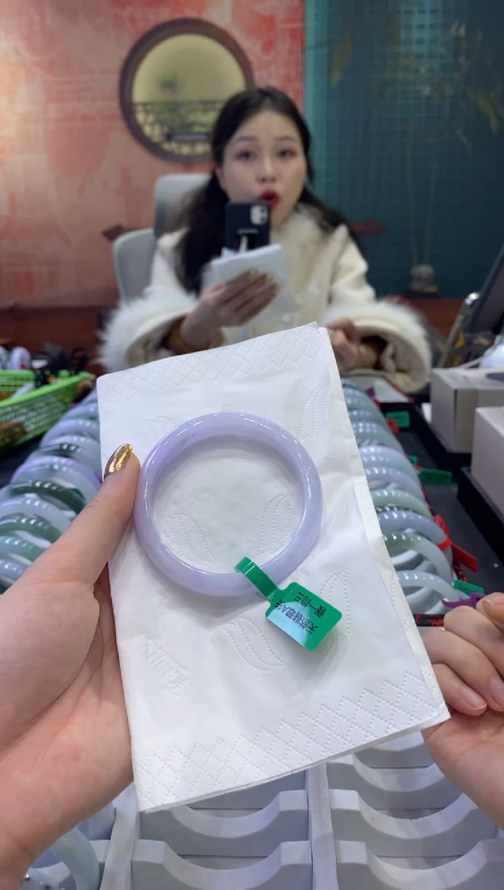 【闪购商品】翡翠手镯未镶嵌多人17430