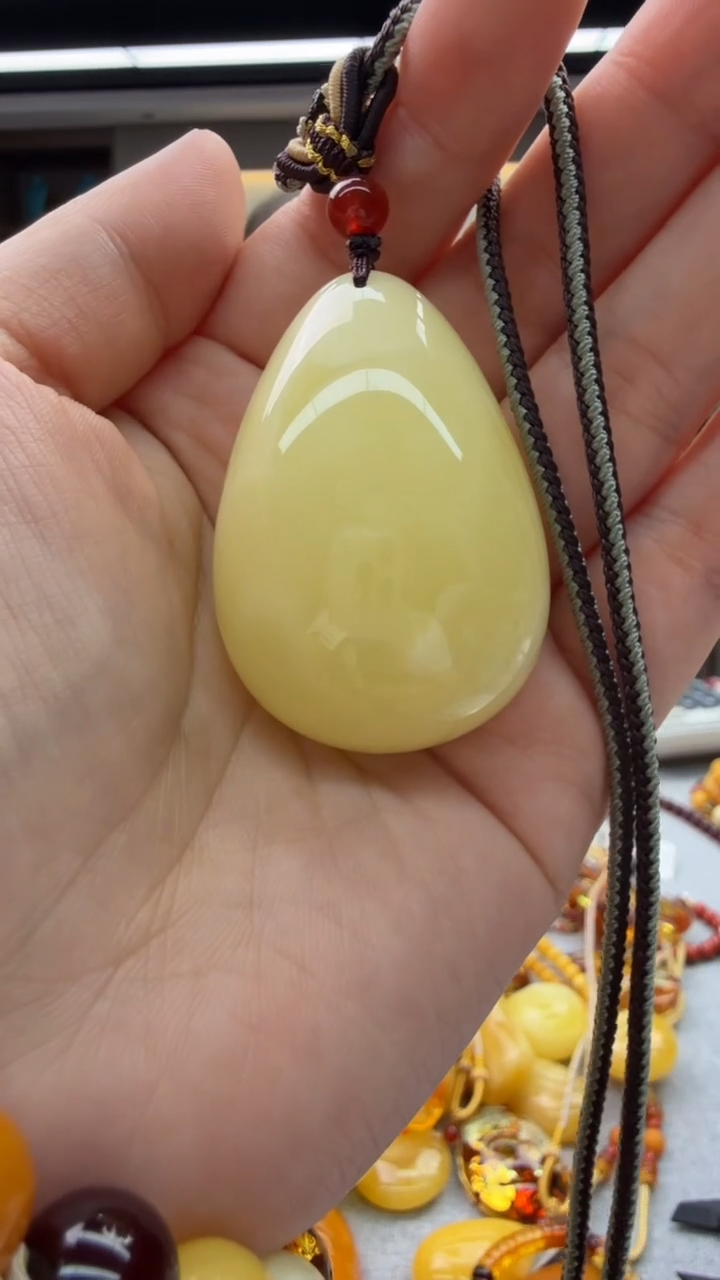 未镶嵌颈饰琥珀86秒拍号    假一赔三