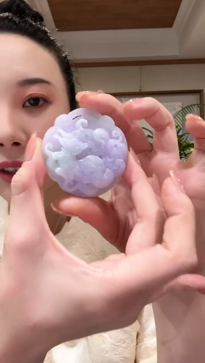 翡翠未镶嵌颈饰国风