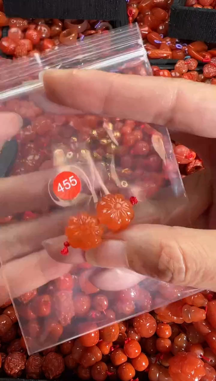 【闪购商品】南红玛瑙颈饰未镶嵌1