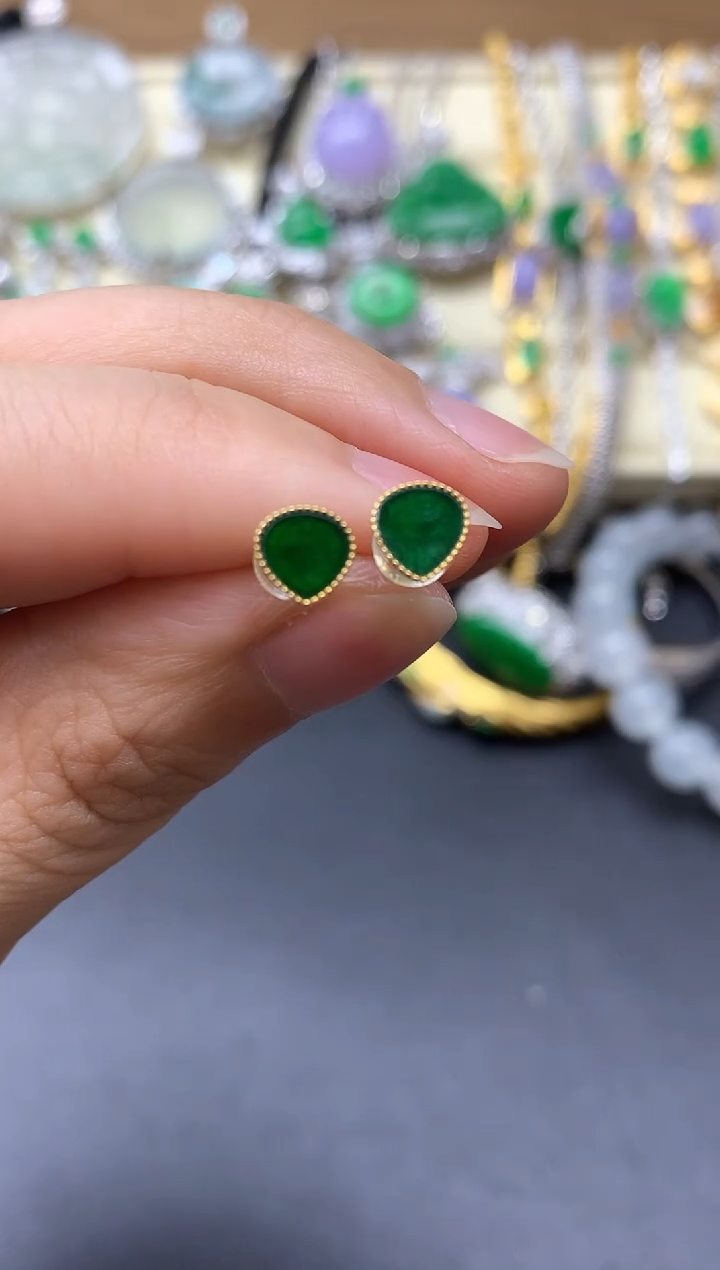 颈饰18K金镶嵌翡翠221-中国好珍宝