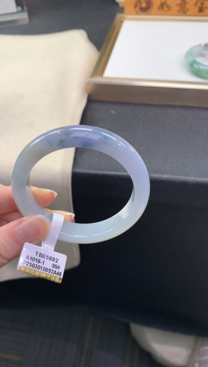 【闪购商品】翡翠手镯未镶嵌..........