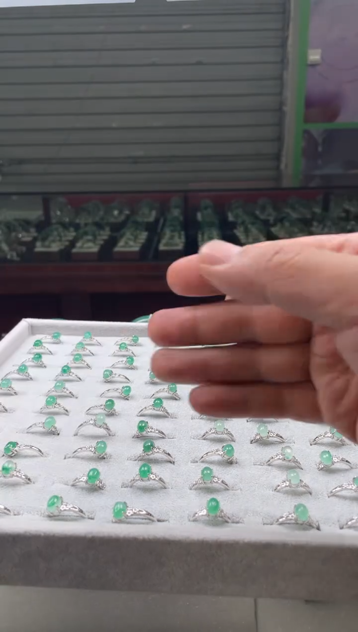 【闪购商品】石英质玉手链未镶嵌手串