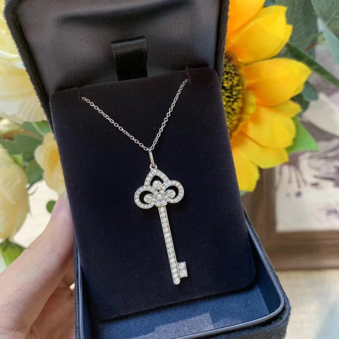 99新 Tiffany & Co./蒂芙尼 大头活动 满钻鸢尾花钥匙项链 中号