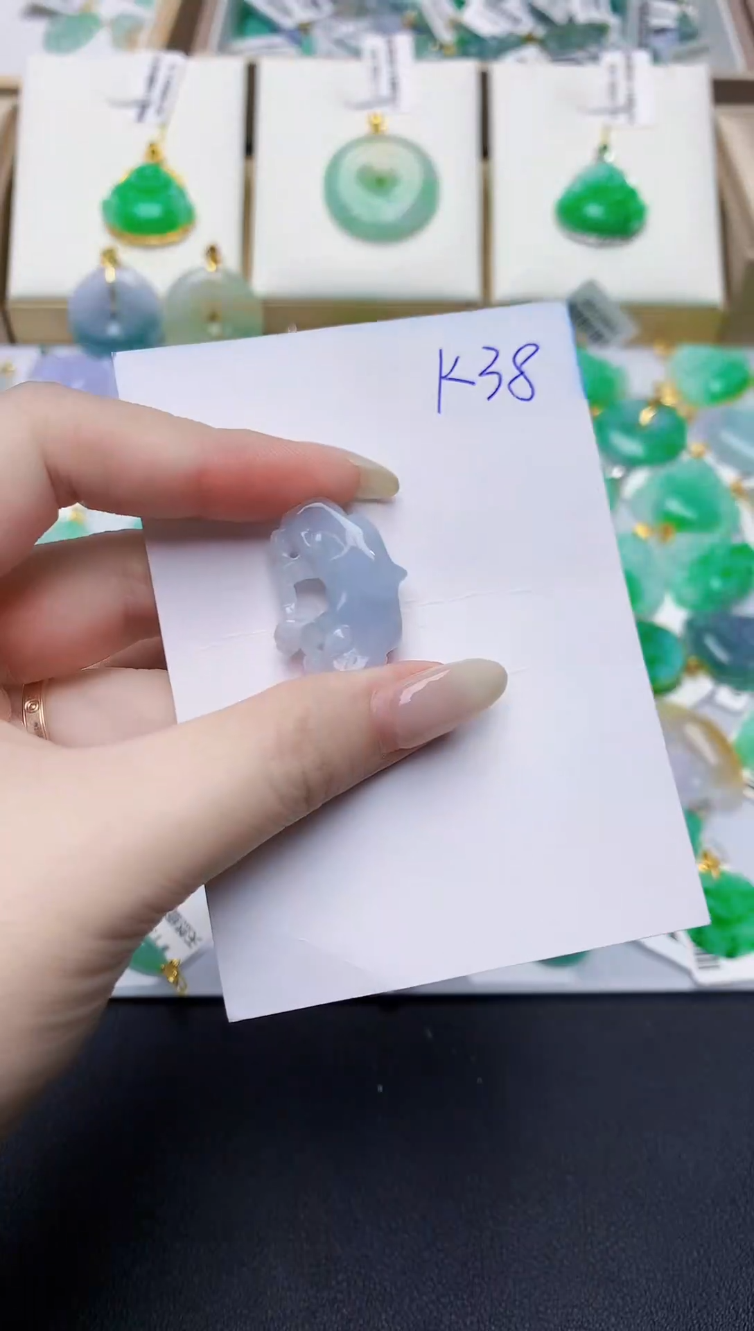 翡翠未镶嵌颈饰00000000000