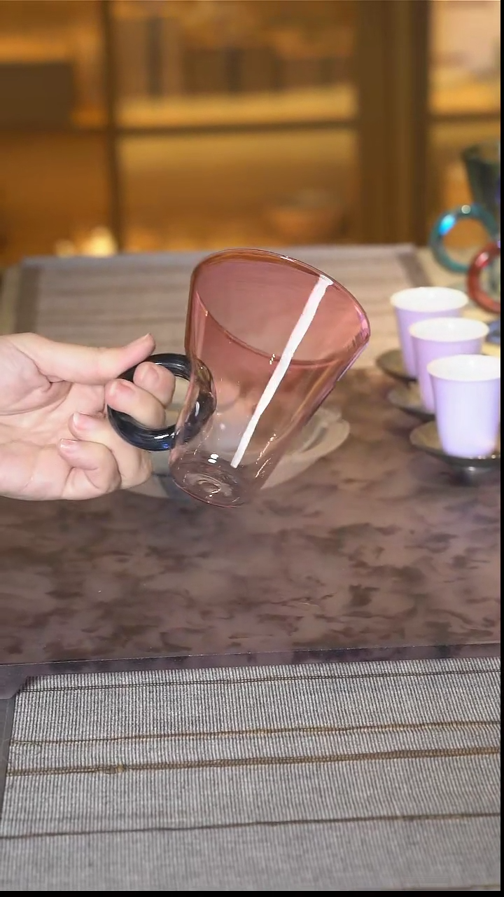 斗笠线圈杯  粉杯蓝把一个