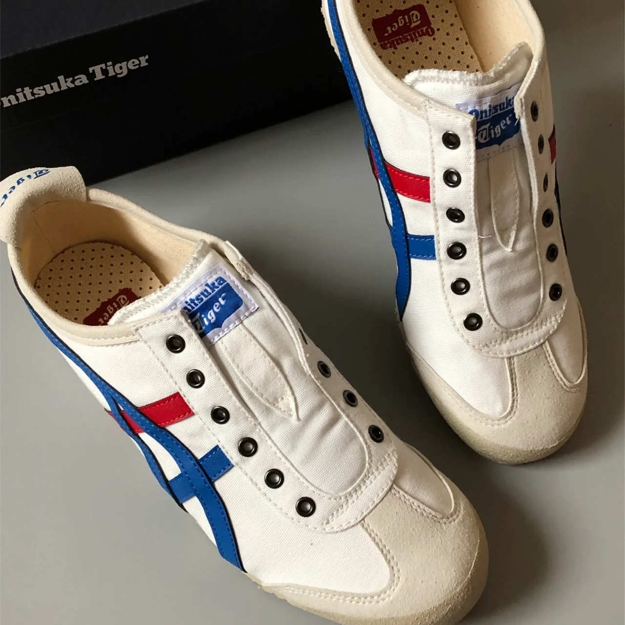 Onitsuka Tiger鬼塚虎白蓝红低帮休闲轻便男女同款