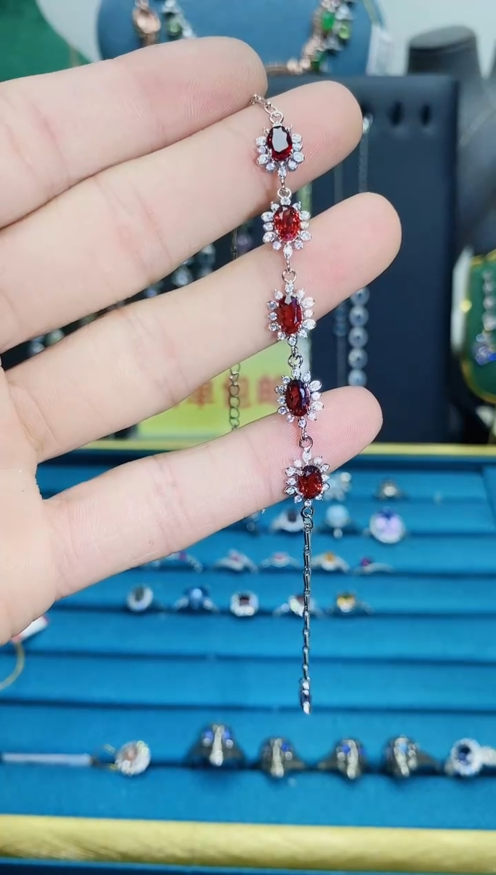 【闪购商品】石榴石手链银S925镶嵌1121