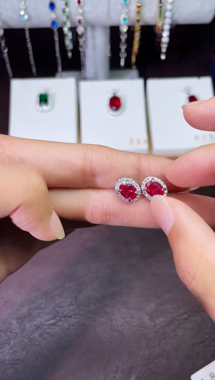 合金合成钻石红宝耳钉