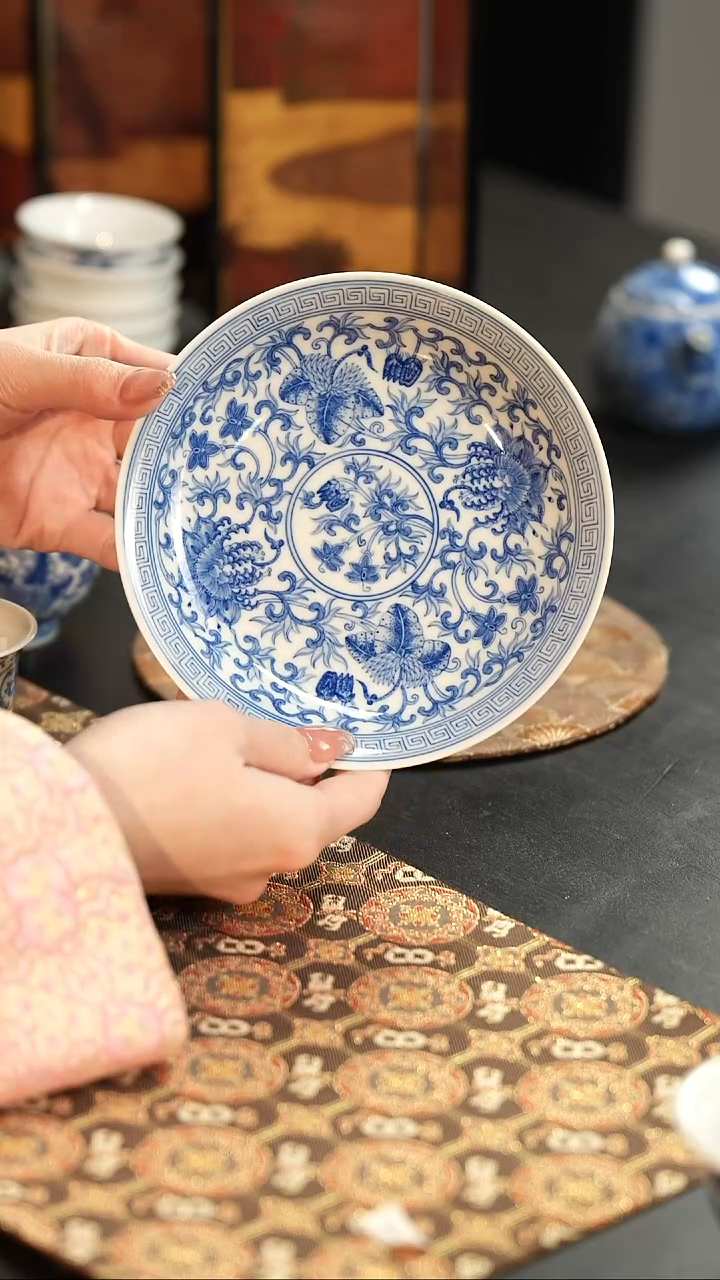 【闪购商品】杯看山柴窑青花西番莲