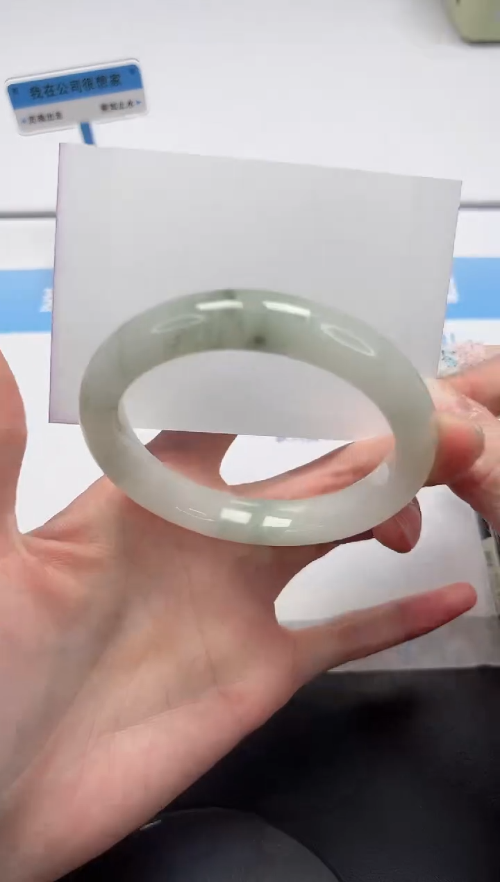 【闪购商品】石英质玉手镯未镶嵌V402-58