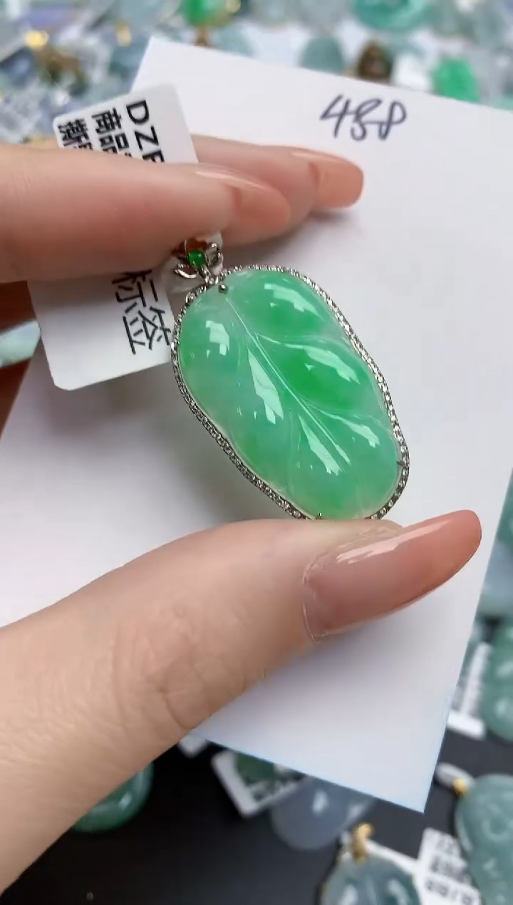 【闪购商品】翡翠颈饰18K金镶嵌天然缅甸翡翠A货