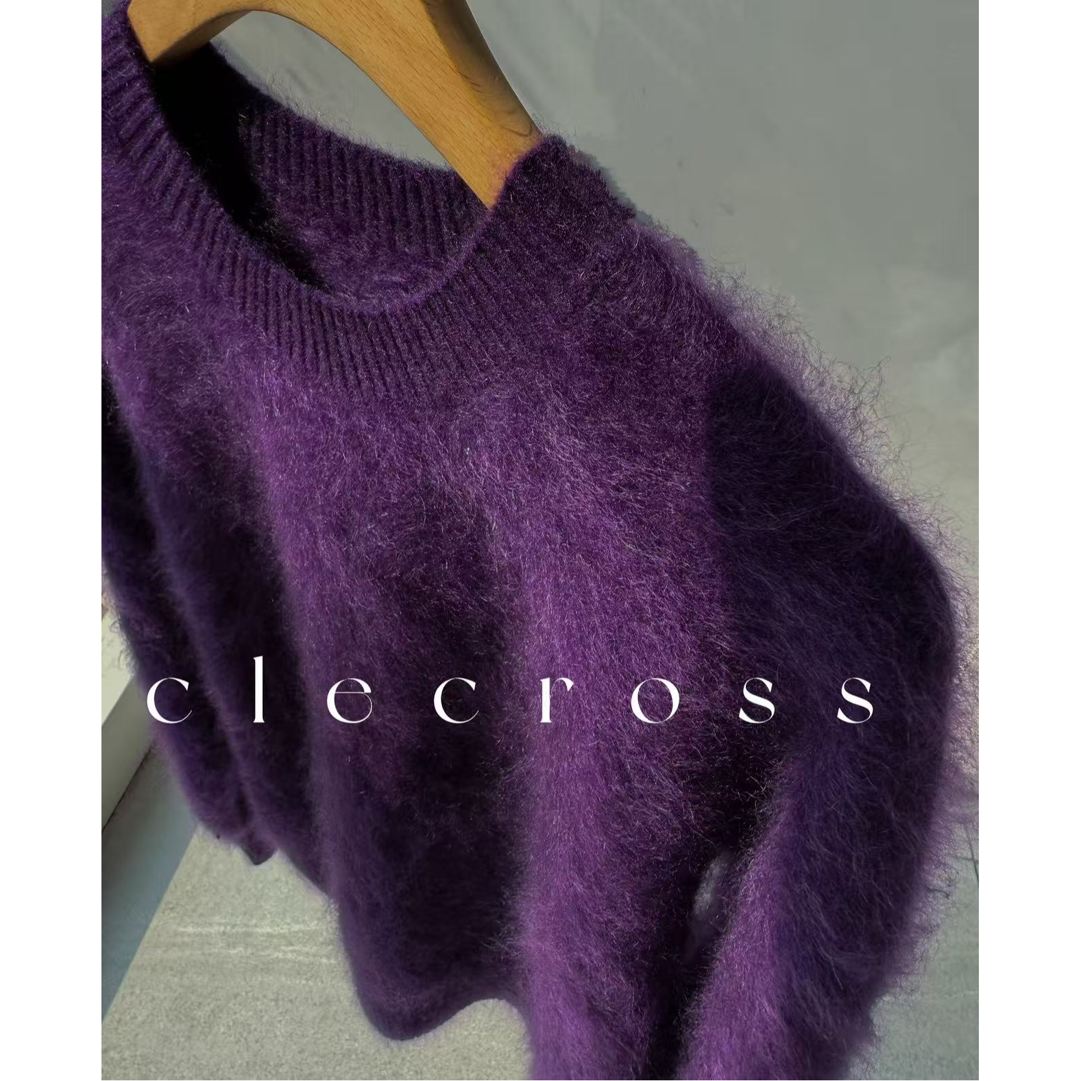 6039-1【千炫女装】紫气东来~新款设计气质纯色时尚圆领拉绒上衣